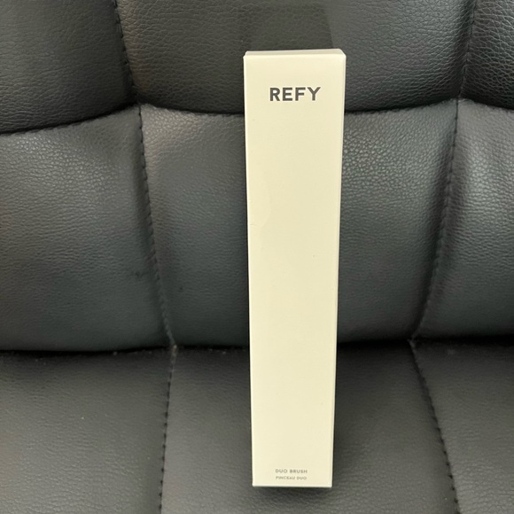 NWT REFY Dual-Ended Makeup Brush - Picture 2 of 3